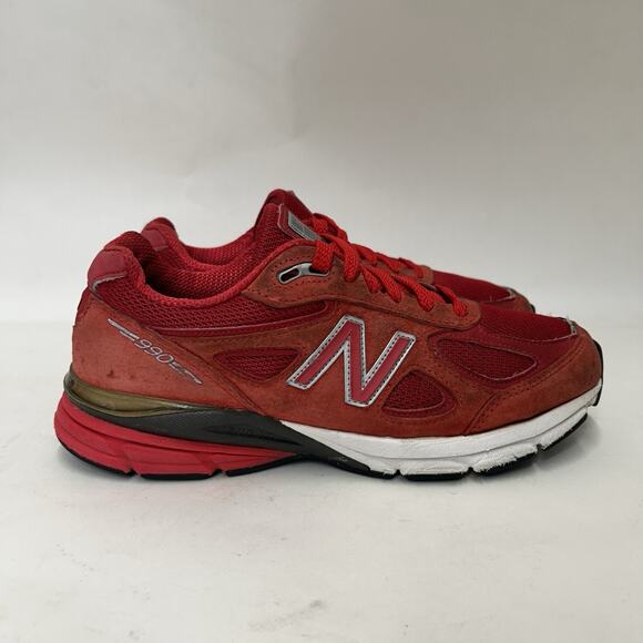 Athletic_Shoes